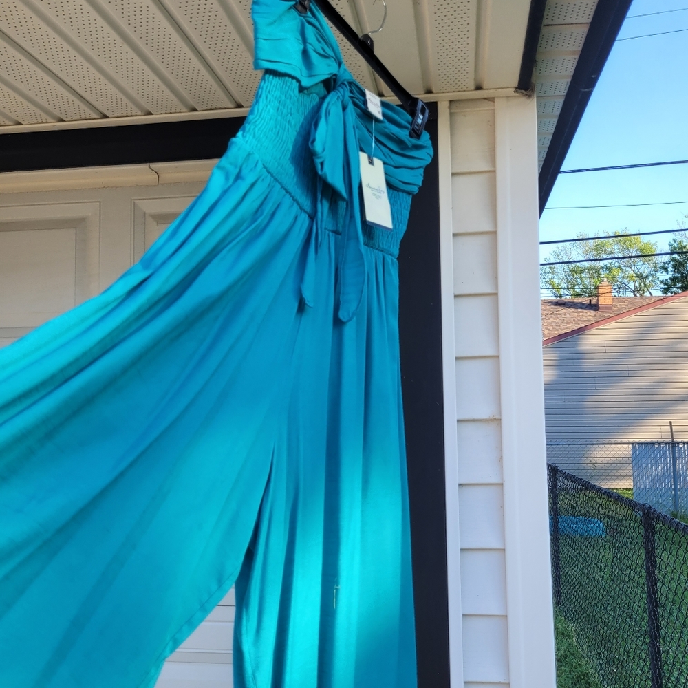 American Rag strapless unique below the knee pantsuit. Medium. Teal color